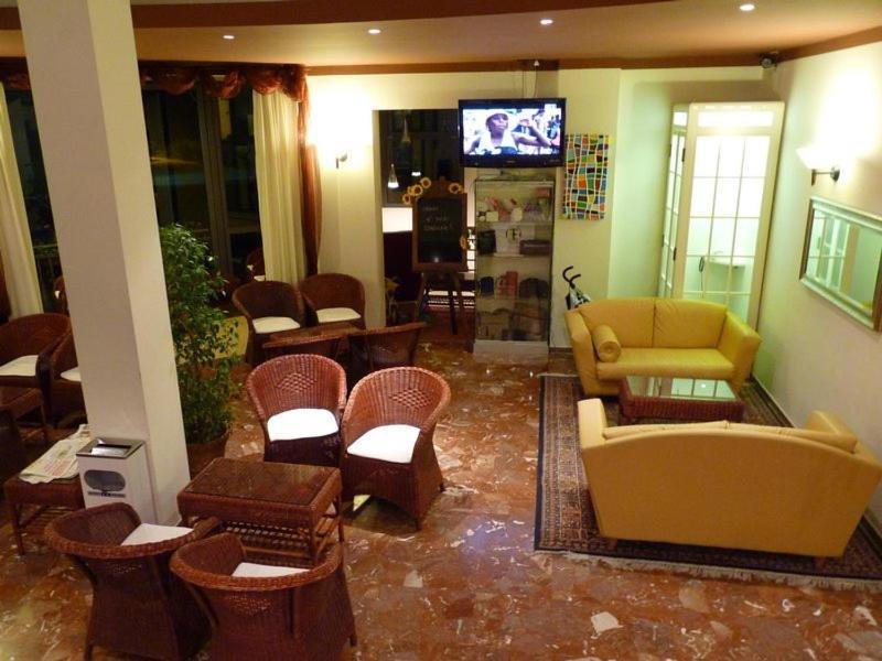 Hotel Gambrinus Лидо ди Йезоло Екстериор снимка