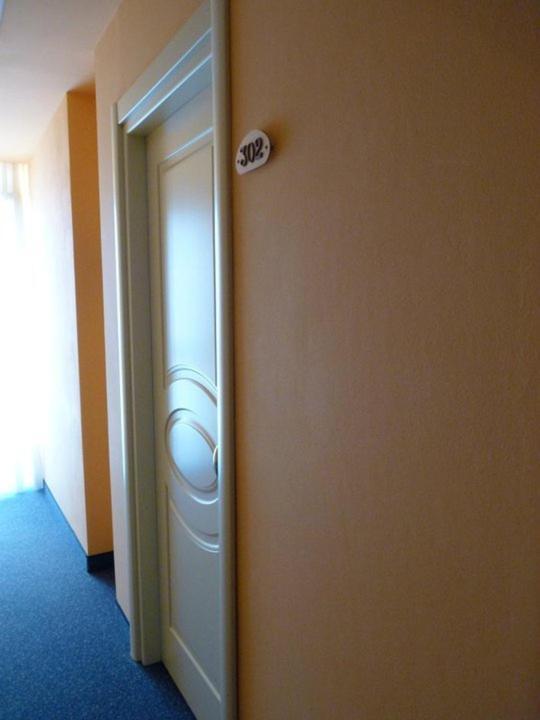 Hotel Gambrinus Лидо ди Йезоло Екстериор снимка