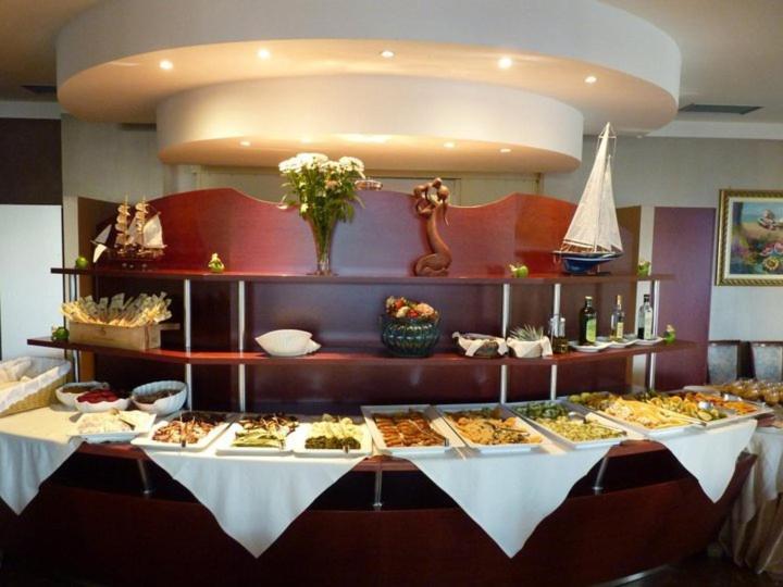 Hotel Gambrinus Лидо ди Йезоло Екстериор снимка
