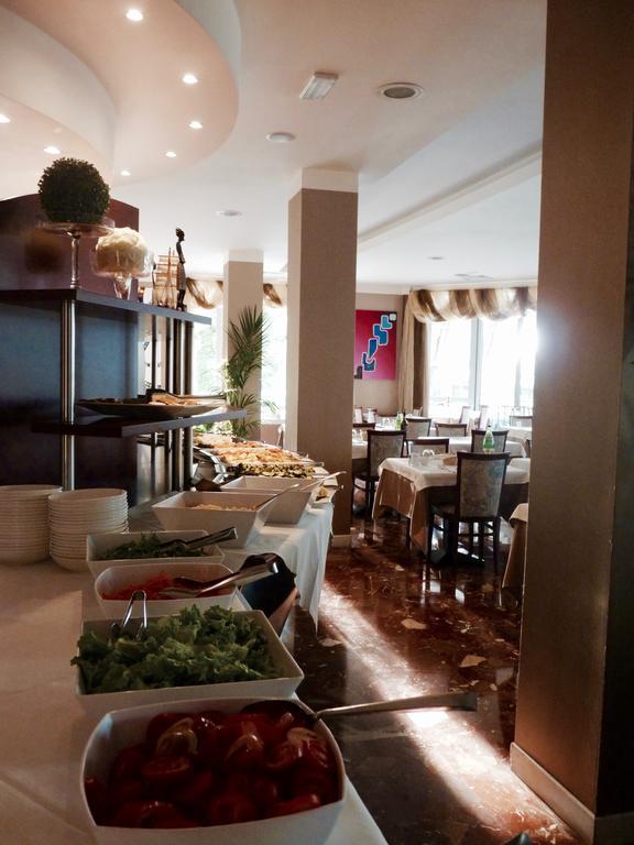 Hotel Gambrinus Лидо ди Йезоло Екстериор снимка